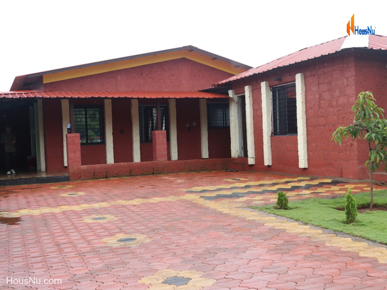 Modern prefab house under construction_Tushar_Yesare_8